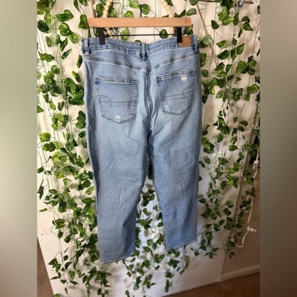 American Eagle Light Blue Jeans - Picture 6 of 9